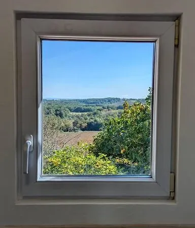 #maison Chaleureuse Sur Les Hauteurs D'aubiac# 펜션