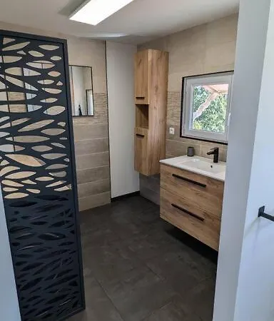 #maison Chaleureuse Sur Les Hauteurs D'aubiac# בית נופש *