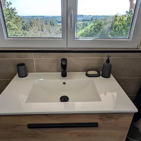 #maison Chaleureuse Sur Les Hauteurs D'aubiac# Aubiac